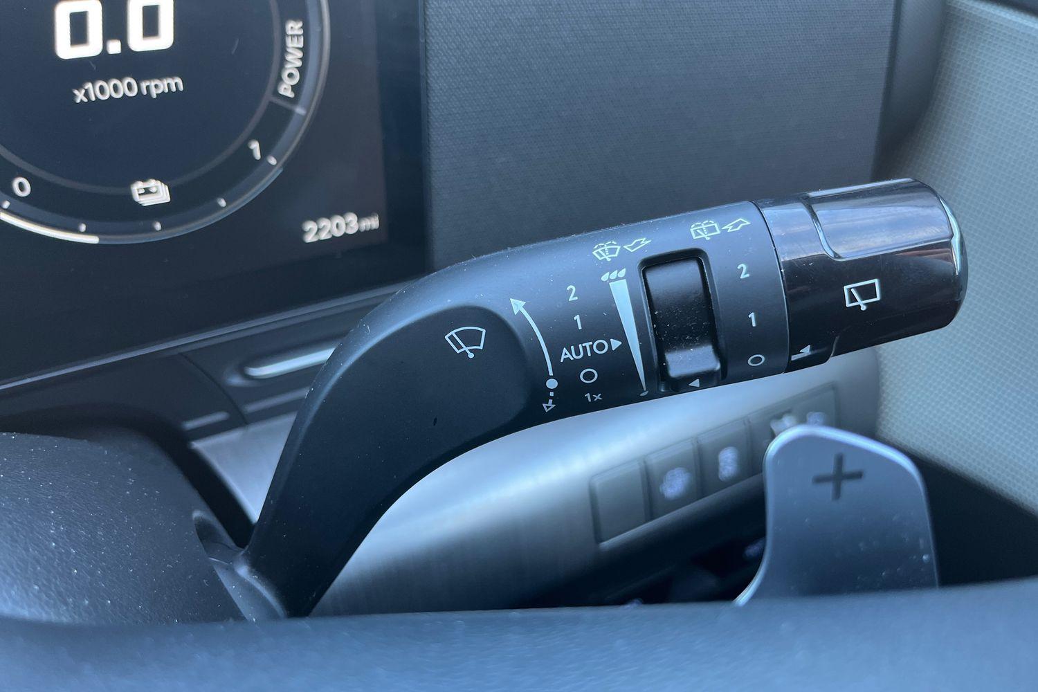 Hyundai KONA Photo 14