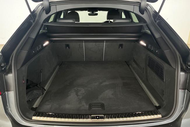 AUDI A6 Avant Photo 12