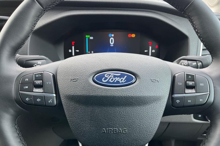 Used Ford E-TRANSIT 8