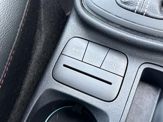FORD Fiesta Photo 31