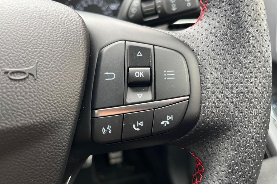 Ford FOCUS Photo autoimg-8ec76fa8b49e11754b0529a33df995505e2ad724.jpg