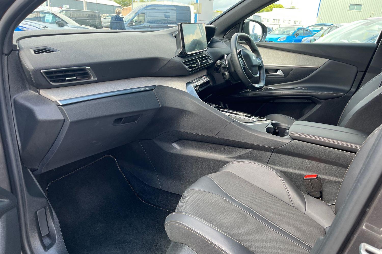 Peugeot 5008 Photo 17