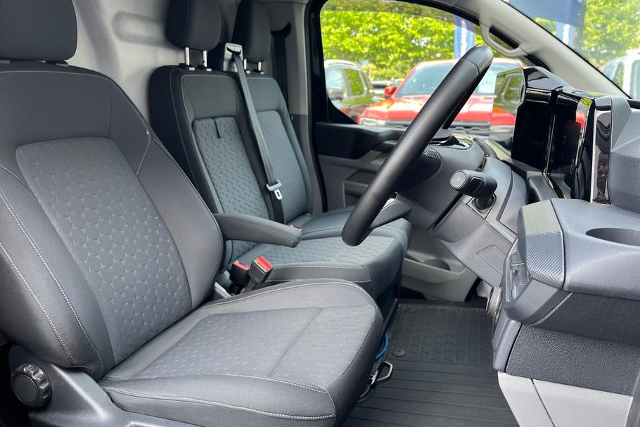Used Ford TRANSIT CUSTOM RX25OAG 15