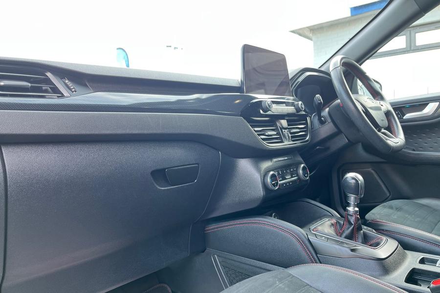 Ford KUGA Photo autoimg-8ecac2e669476c57c2aa2ac6a5958e7ee2b74115.jpg
