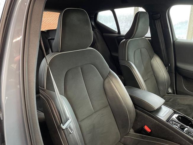 VOLVO Xc40 Photo 27
