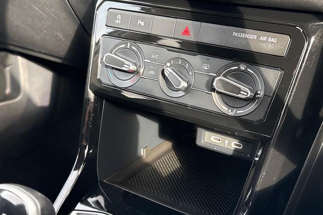 Volkswagen T-Cross Photo 25