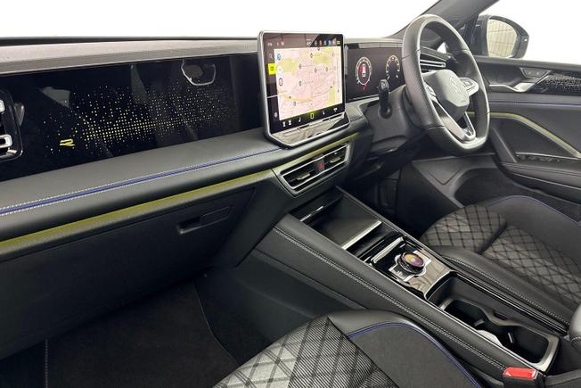 VOLKSWAGEN Tiguan Photo 2