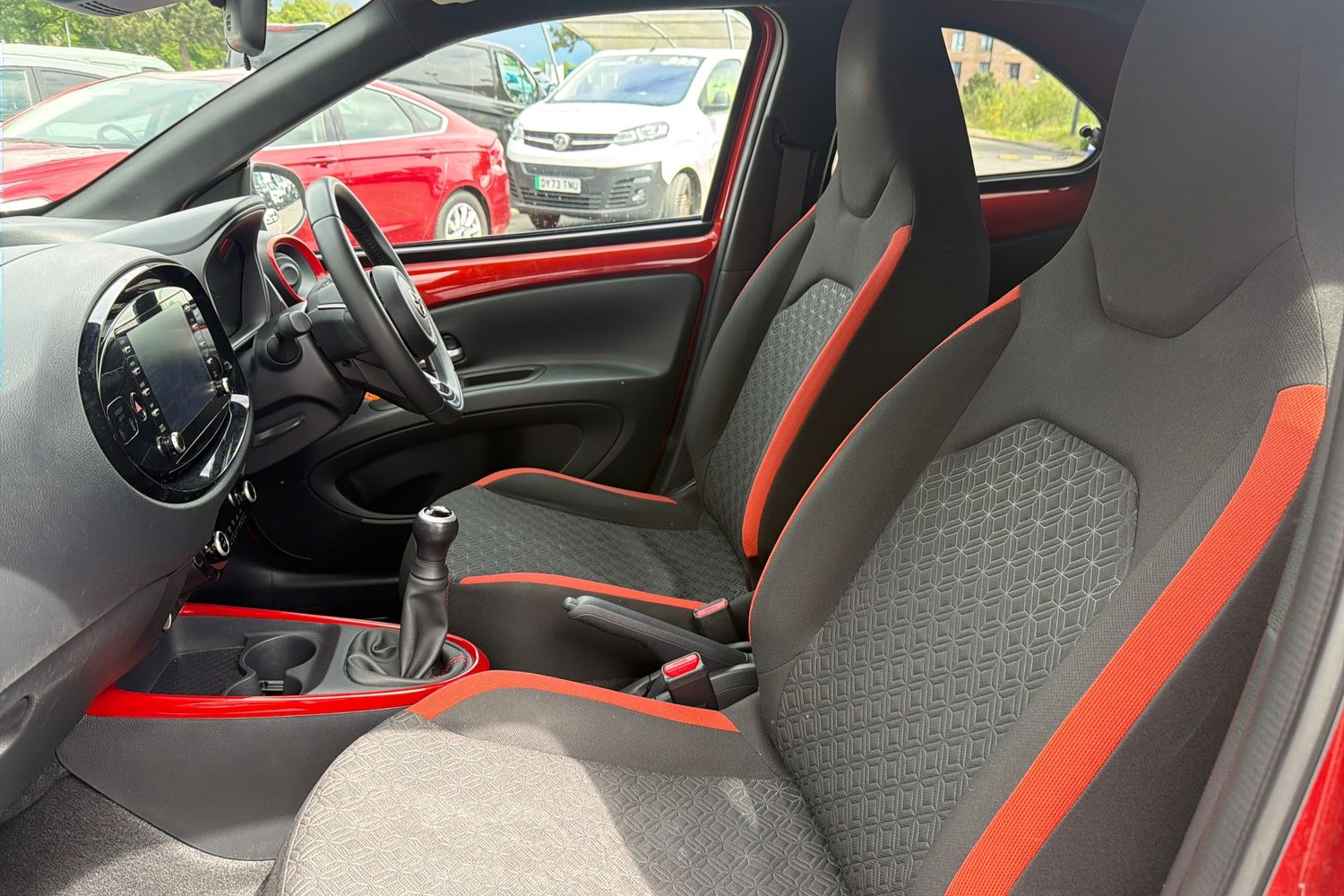 Toyota AYGO X Photo 18