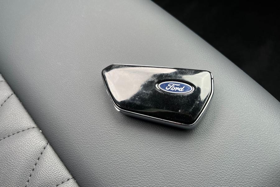 Ford Capri Photo autoimg-8ed7ea843e5e0b8ba5ef343d17e459e957c8f0a3.jpg