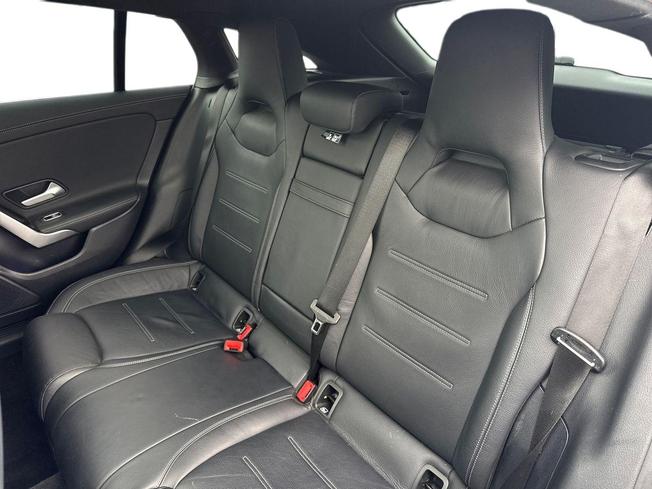 MERCEDES-BENZ CLA Photo 9