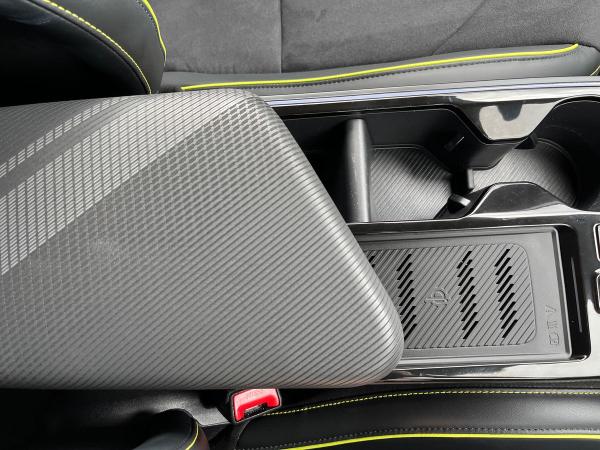 Kia EV6 Photo autoimg-8ee18ccccf52e24e28d082c922d57f9091afd415.jpg