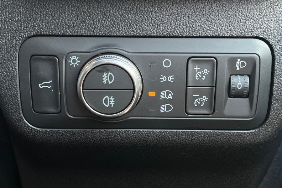 Ford Kuga Photo autoimg-8ee25f923720f166dceaf29fd63d120a5028e1d8.jpg