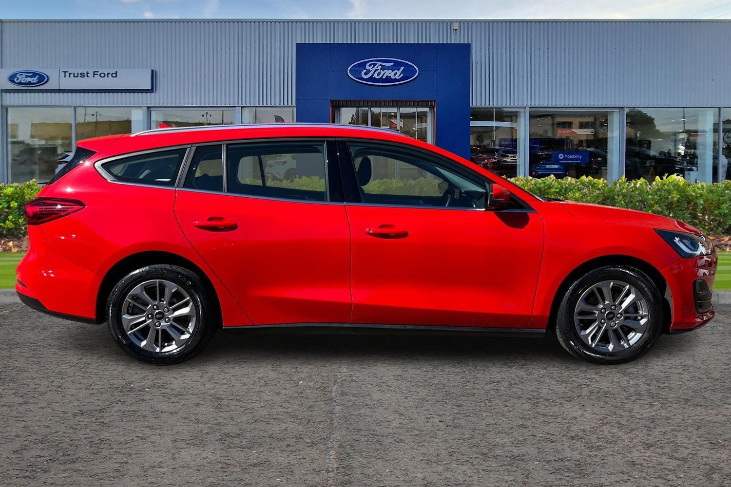 Ford FOCUS Photo 2