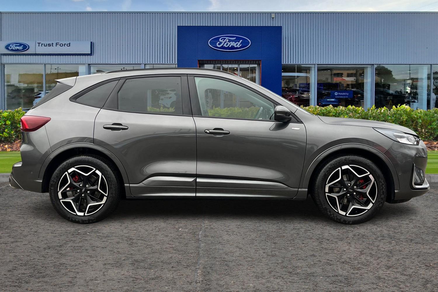 Ford KUGA Photo 2