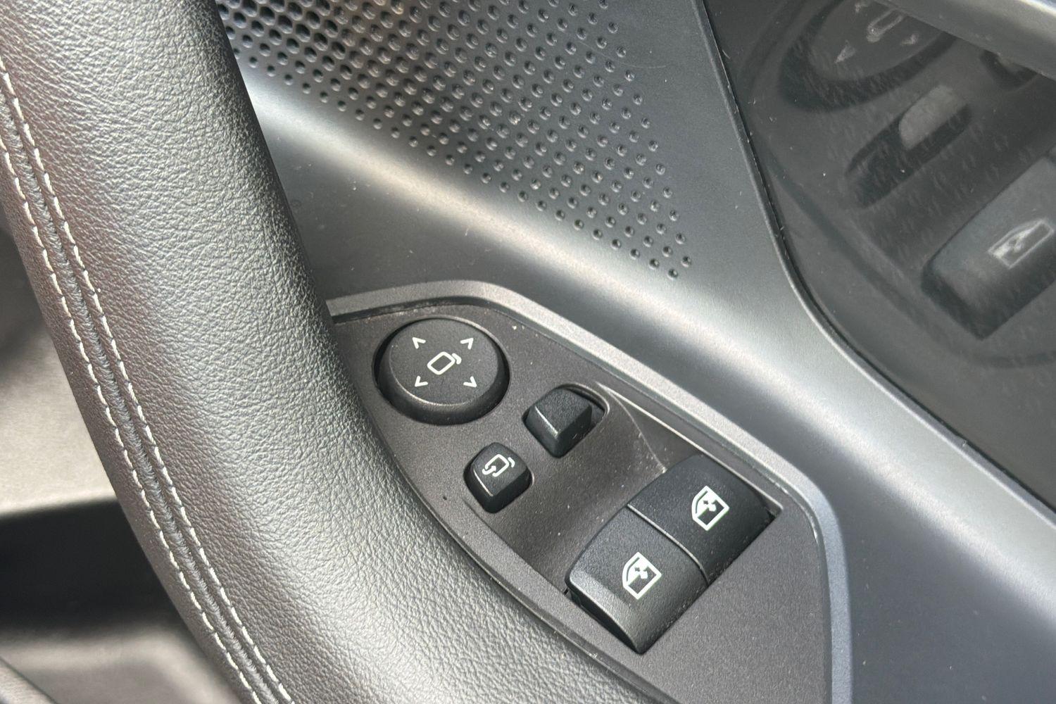 BMW 2 SERIES Photo 15