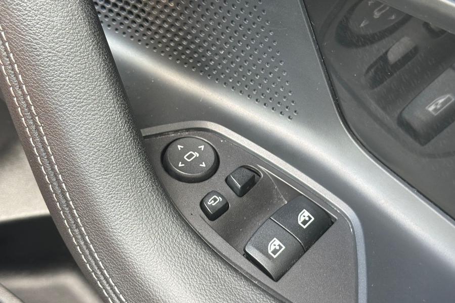 BMW 2 SERIES Photo autoimg-8eea26d31713b31491b2a4783565fdb6feacd6db.jpg