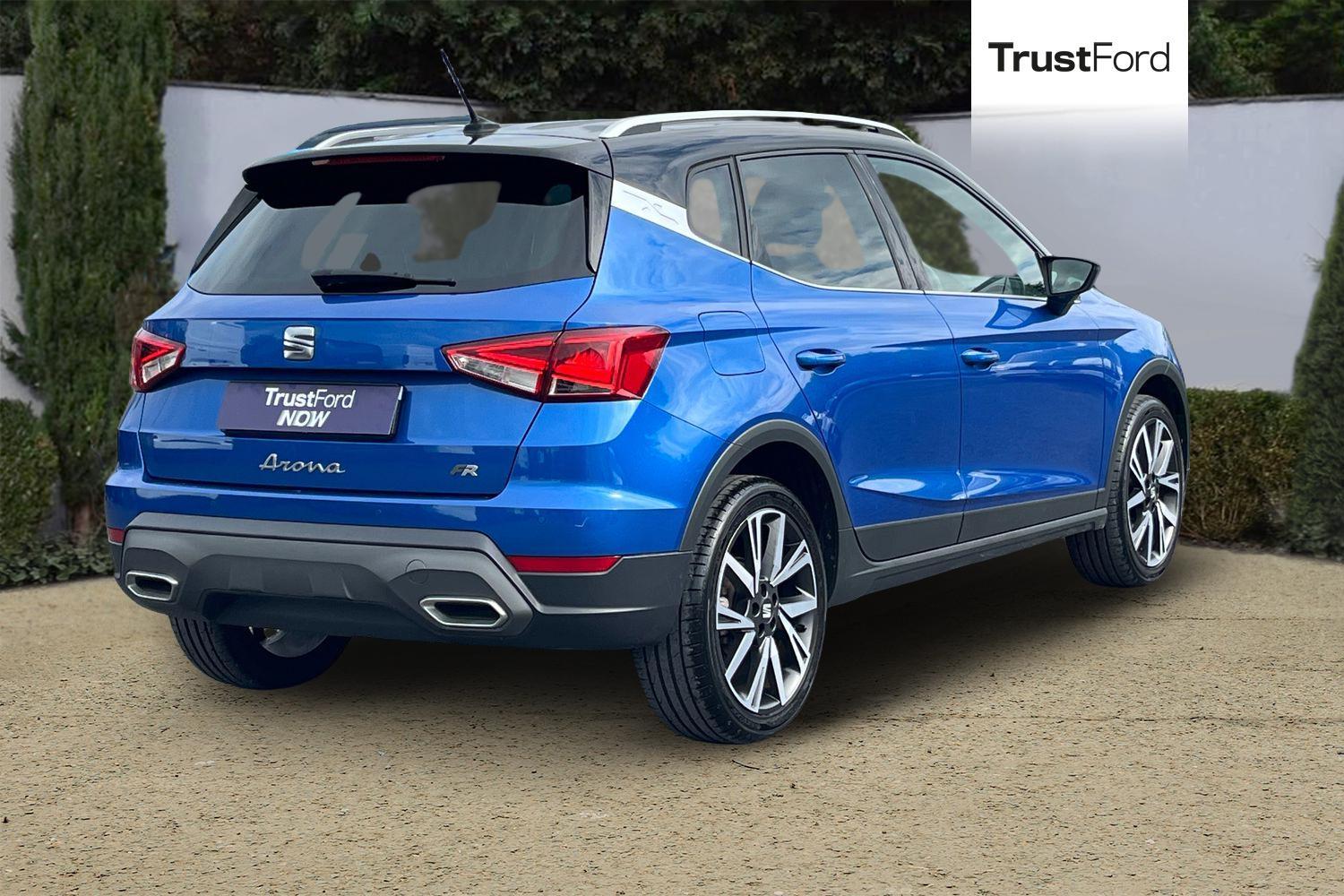 SEAT ARONA Photo 3