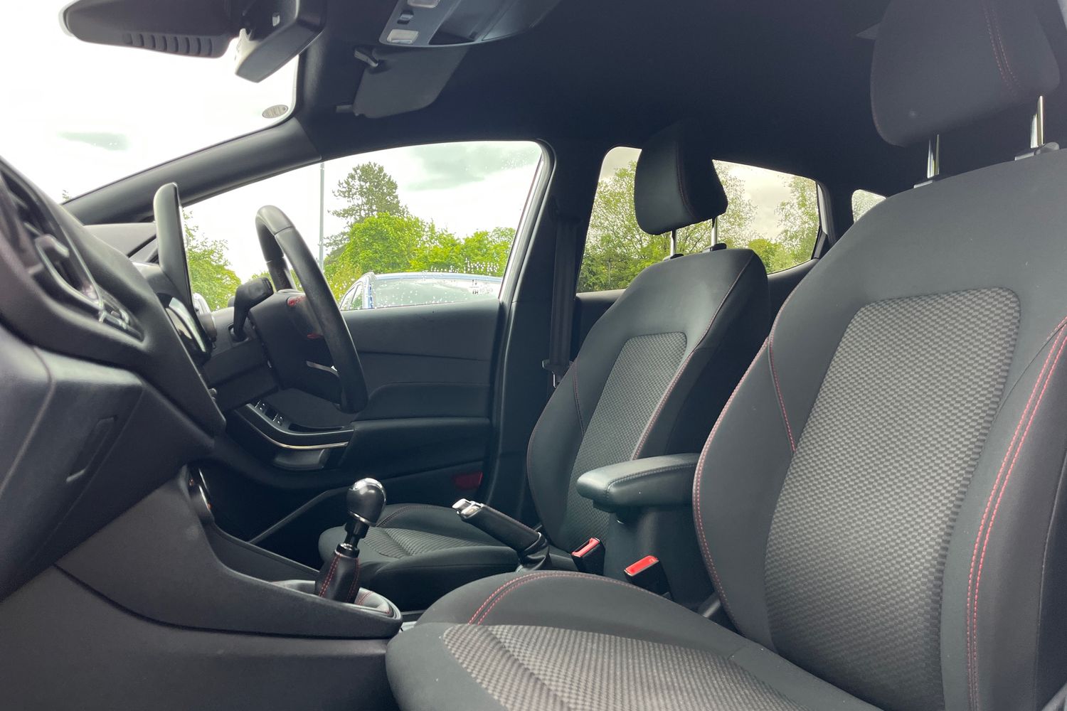 Ford Fiesta Photo 18
