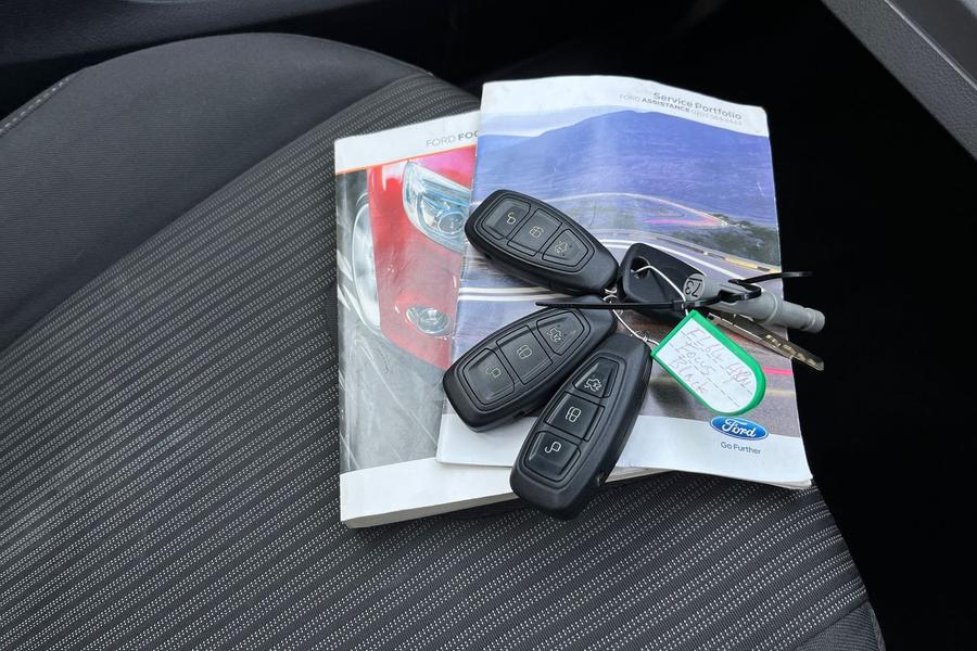 Ford FOCUS Photo autoimg-8eff2d0b784b97368ba53165a68a6695e1aa83d8.jpg