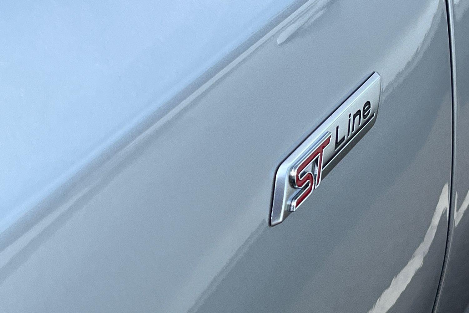 Ford Focus Photo 21