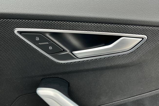 AUDI Q2 Photo 45