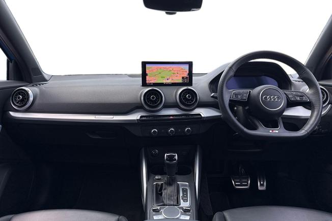 AUDI Q2 Photo 10