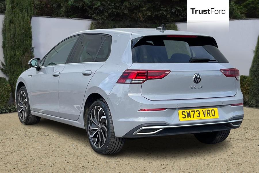 Volkswagen Golf Photo autoimg-8f01d2fa68fb309a1185a4b27a03838aef9f0aa5.jpg