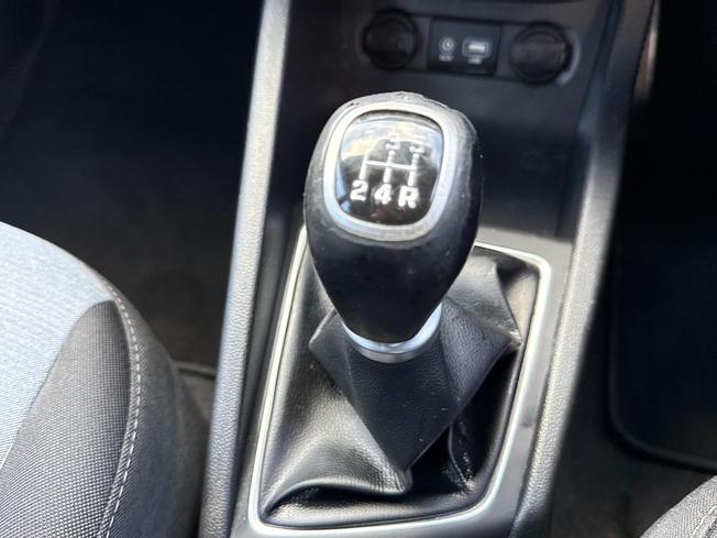 HYUNDAI i20 Photo 31