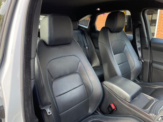 JAGUAR E-PACE Photo 27