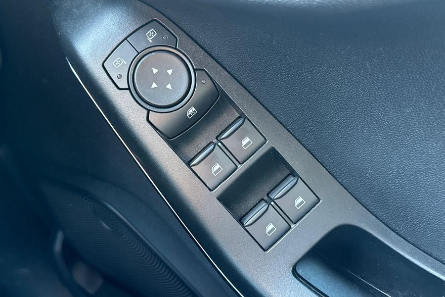 Ford FIESTA Photo autoimg-8f068233532690cf979a2aefbfa5c7c58962db55.jpg