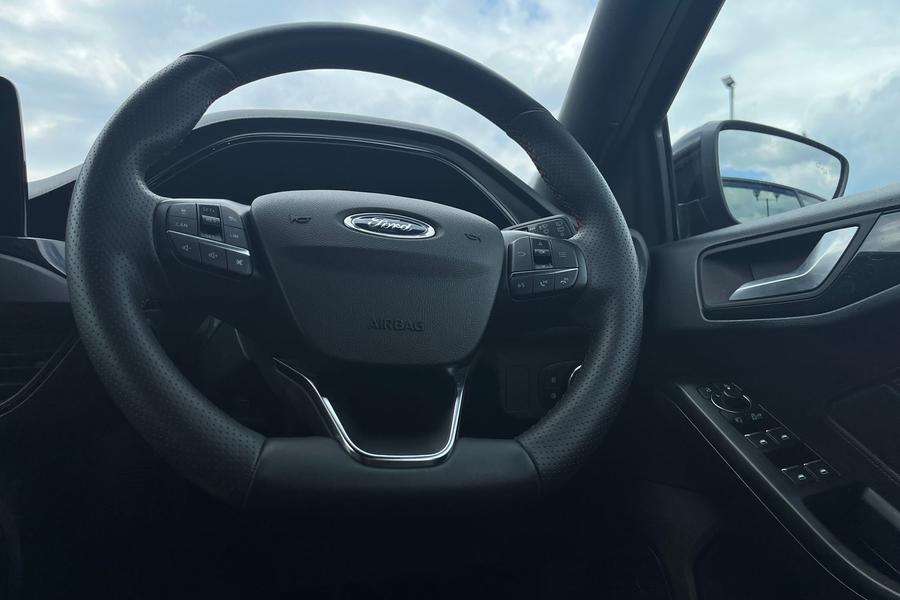 Ford FOCUS Photo autoimg-8f0862eb917f1c8daa103632fabee66b11ad387b.jpg