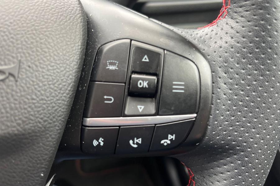 Ford KUGA Photo autoimg-8f0a6843b285c5362a0271818f0faafd3beac006.jpg