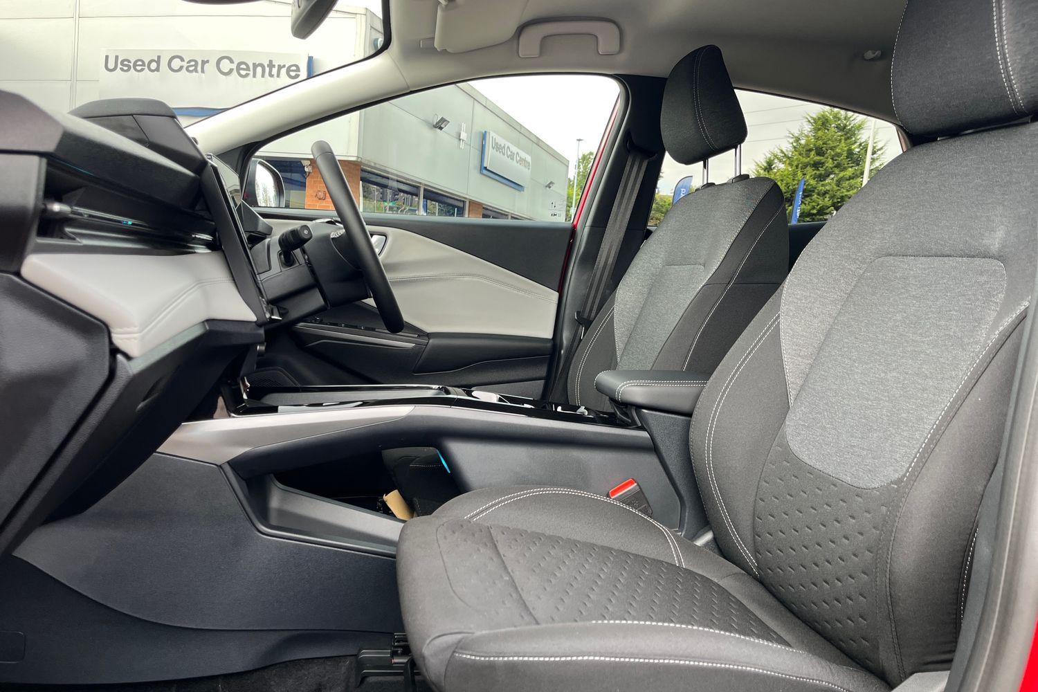Ford Puma Gen-E Photo 18