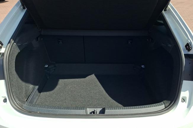 VOLKSWAGEN Taigo Photo 12