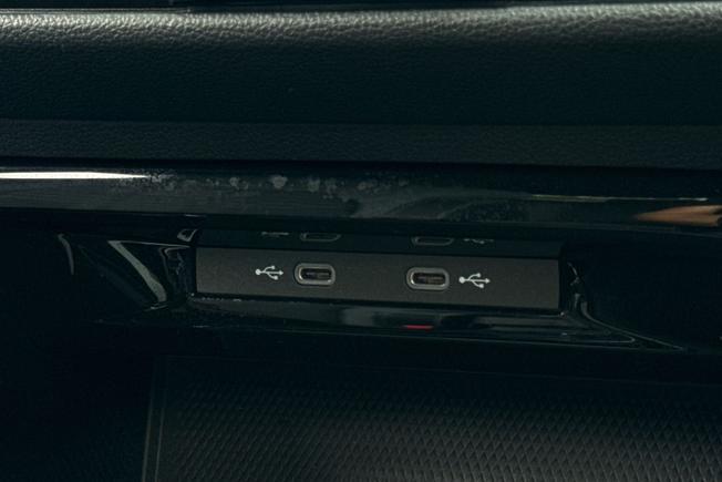 VOLKSWAGEN Golf Photo 23