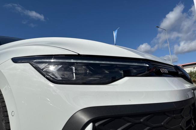 VOLKSWAGEN Golf Photo 19