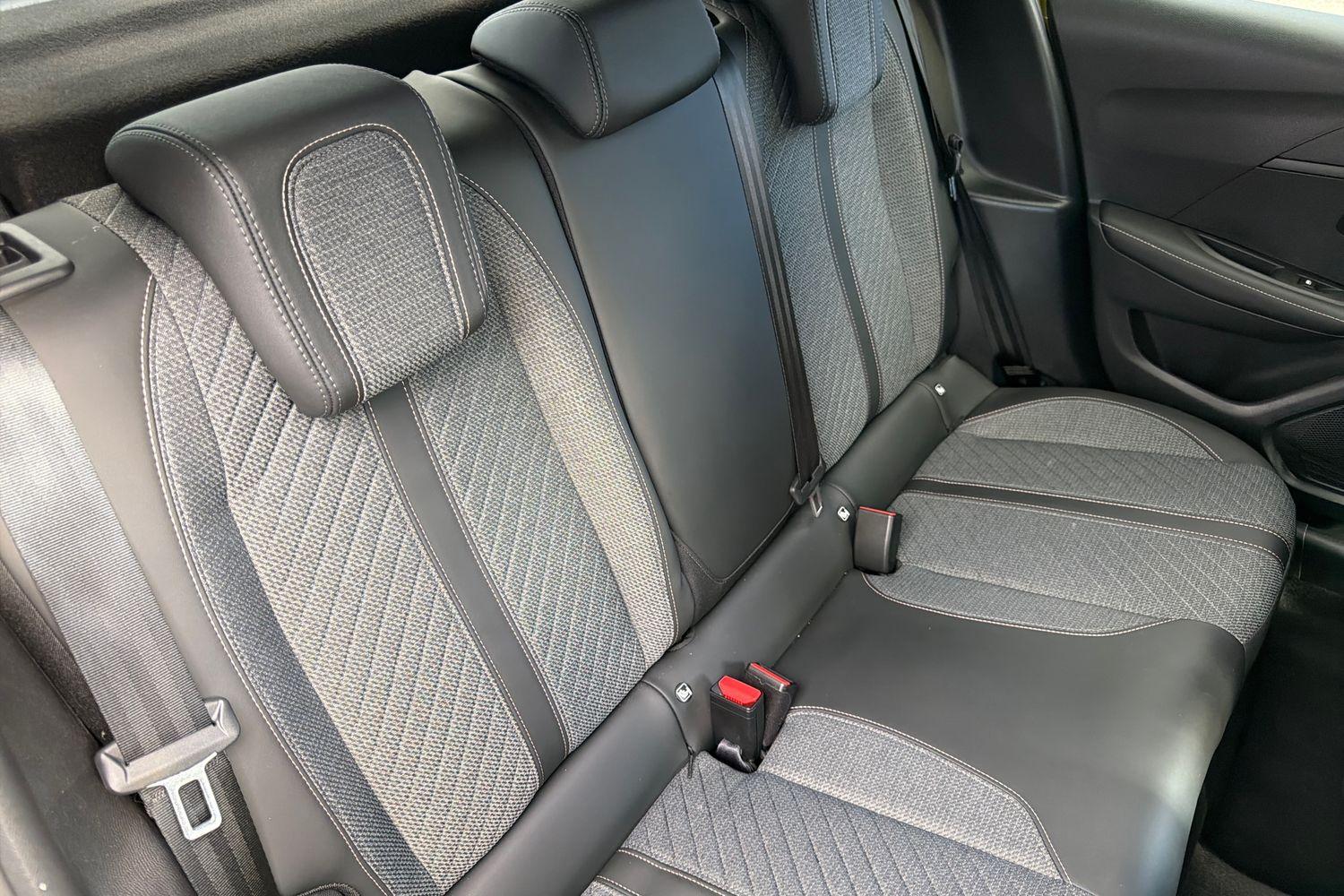 Peugeot 208 Photo 19