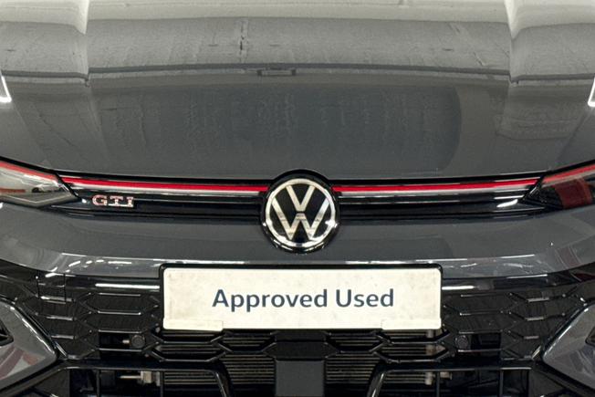 VOLKSWAGEN Golf Photo 29