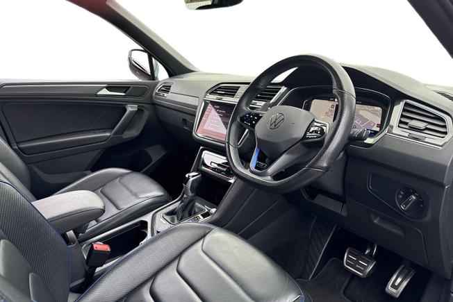 VOLKSWAGEN Tiguan Photo 6
