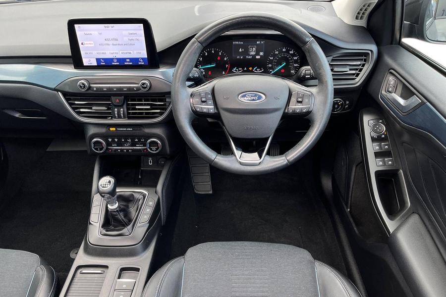 Ford FOCUS Photo autoimg-8f254cef8a1731c4a17a8a03af33d2af4dd6ad8e.jpg