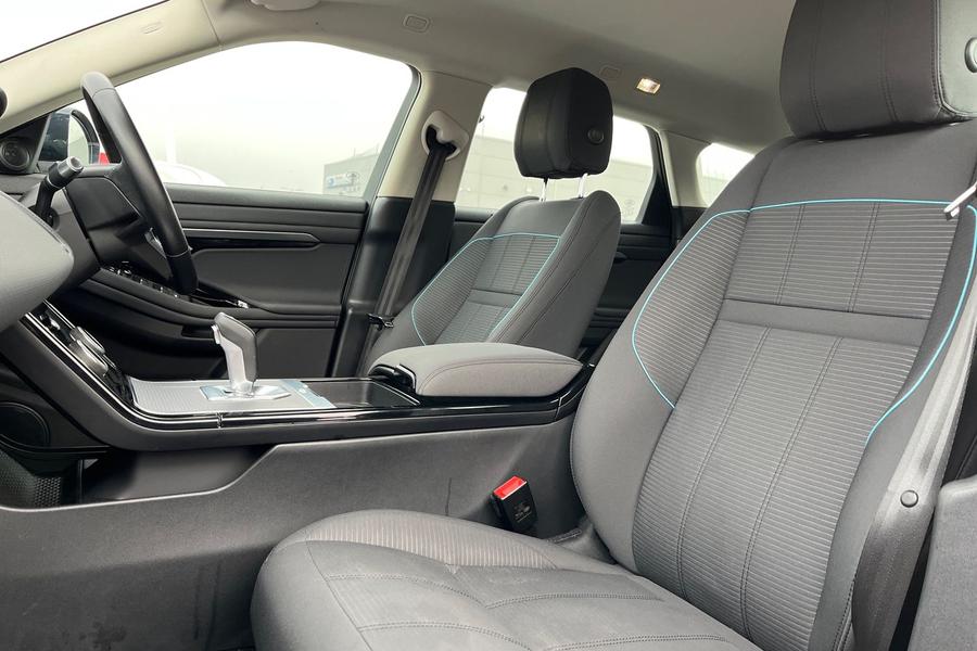 Land Rover RANGE ROVER EVOQUE Photo autoimg-8f26afeacc81f180cfabb006ca9abcafb4d97f7e.jpg