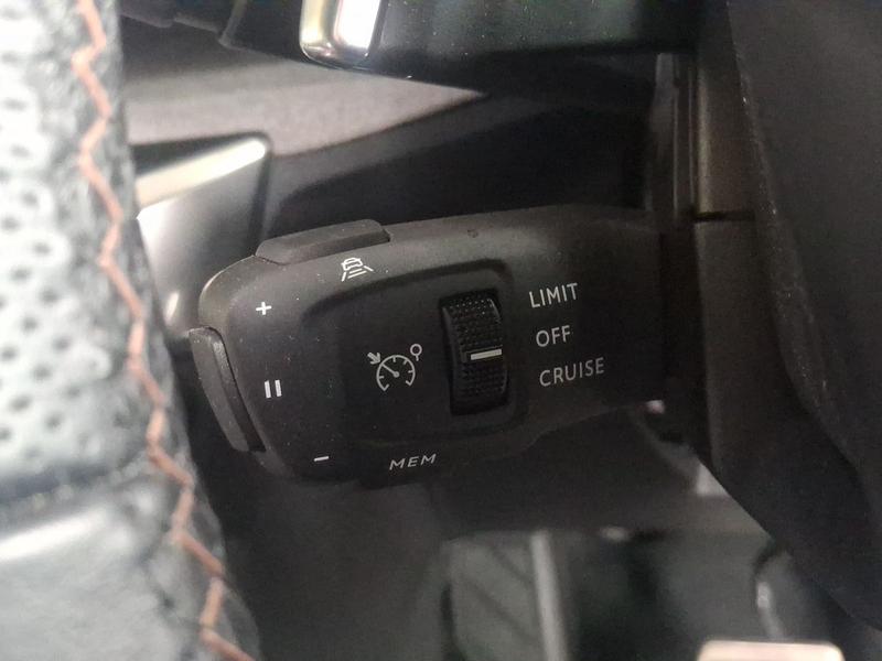 Used Peugeot 3008 NV22SOJ 50