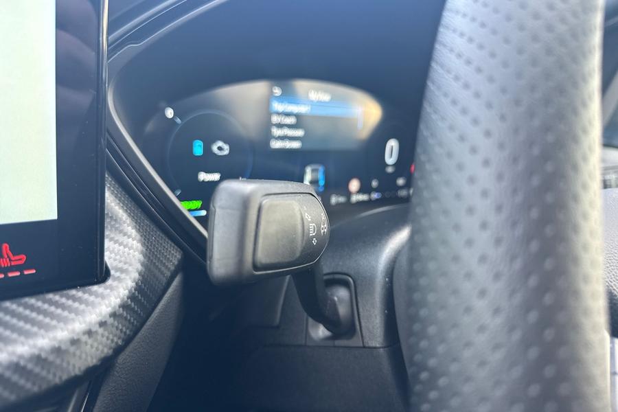 Ford KUGA Photo autoimg-8f2ad279844a43ff5d62d4f7e6bf6247bcc537e7.jpg