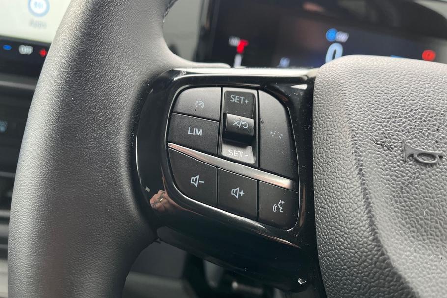 Used Ford Transit Custom YO25URB 29