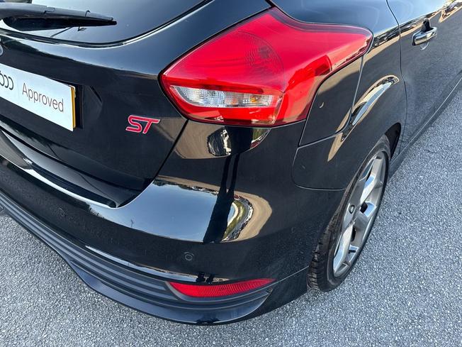 FORD Focus Photo 18