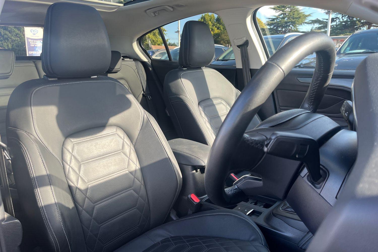 Ford FOCUS Photo 16