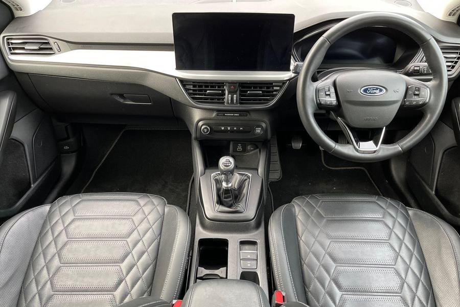 Ford FOCUS Photo autoimg-8f3bbfb2b0cb7bf3b0bd70c4c42ab58751659d06.jpg