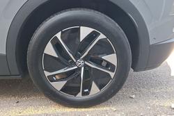 VOLKSWAGEN ID.4 Photo 5