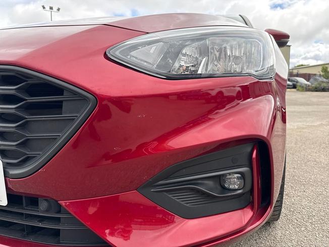 FORD Focus Photo 22