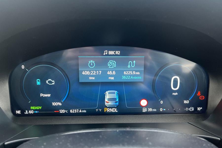 Ford KUGA Photo autoimg-8f3f67ac08b3ee0ee15ac789ca0624113142e821.jpg